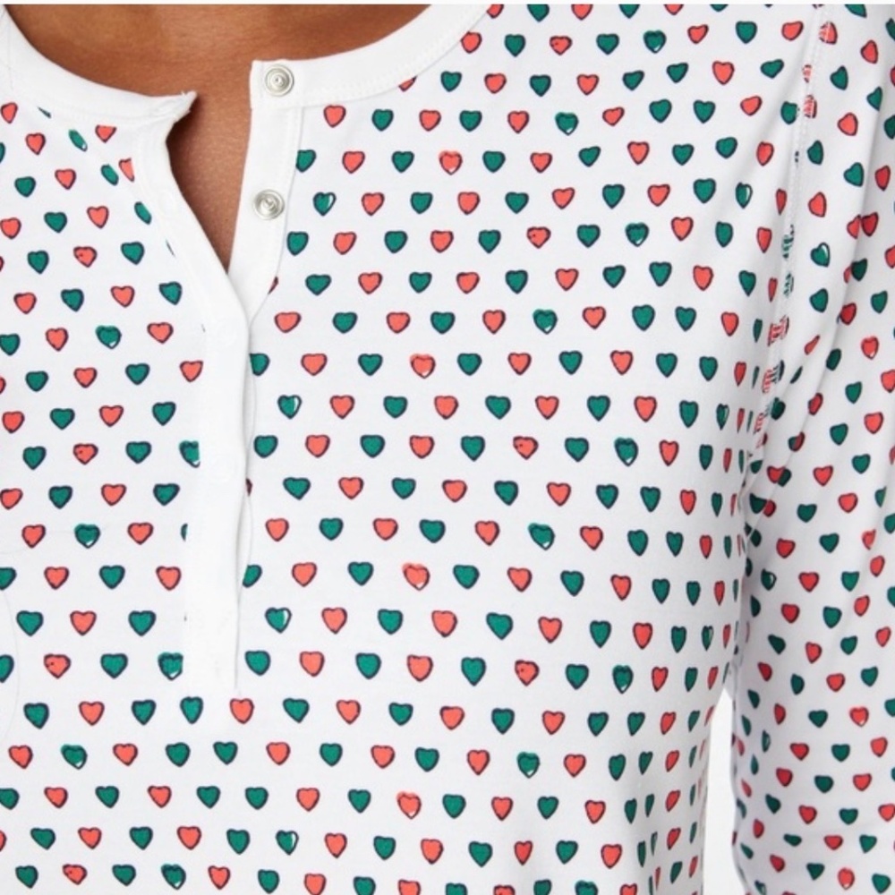 Roller Rabbit Holiday Hearts Pajamas Size Medium Never Worn